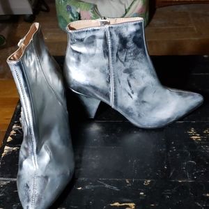 The boots Judy Jetson would kill for!!